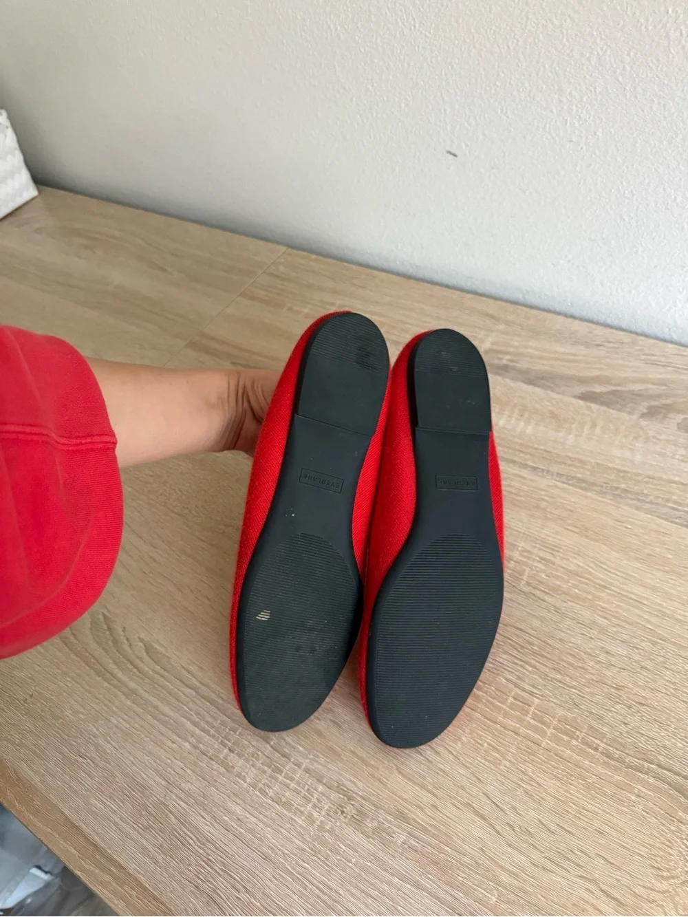 EVERLANE THE DAY GLOVE IN REKNIT FLATS IN POPPY RED SZ 10